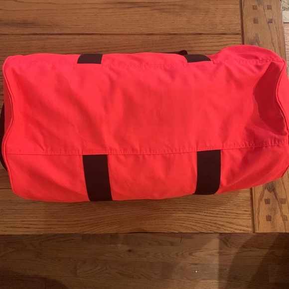 PInK Victoria’s Secret duffel bag - Picture 3 of 16